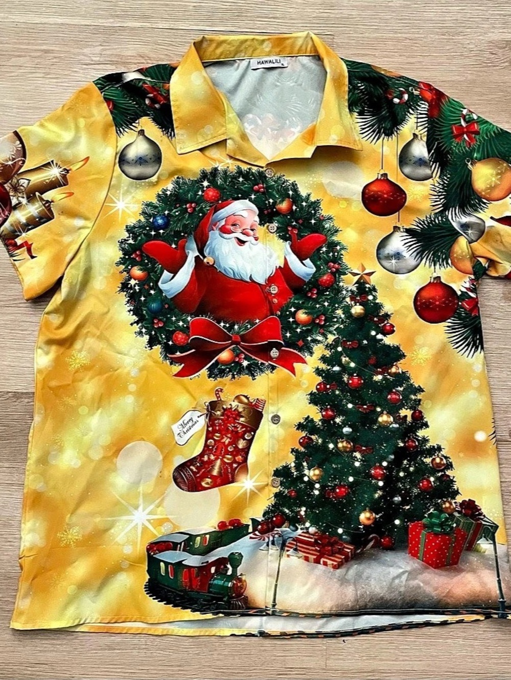Hawalili Mens Christmas Hawaiian Shirt Size XL Yellow Santa Christmas Tree Train